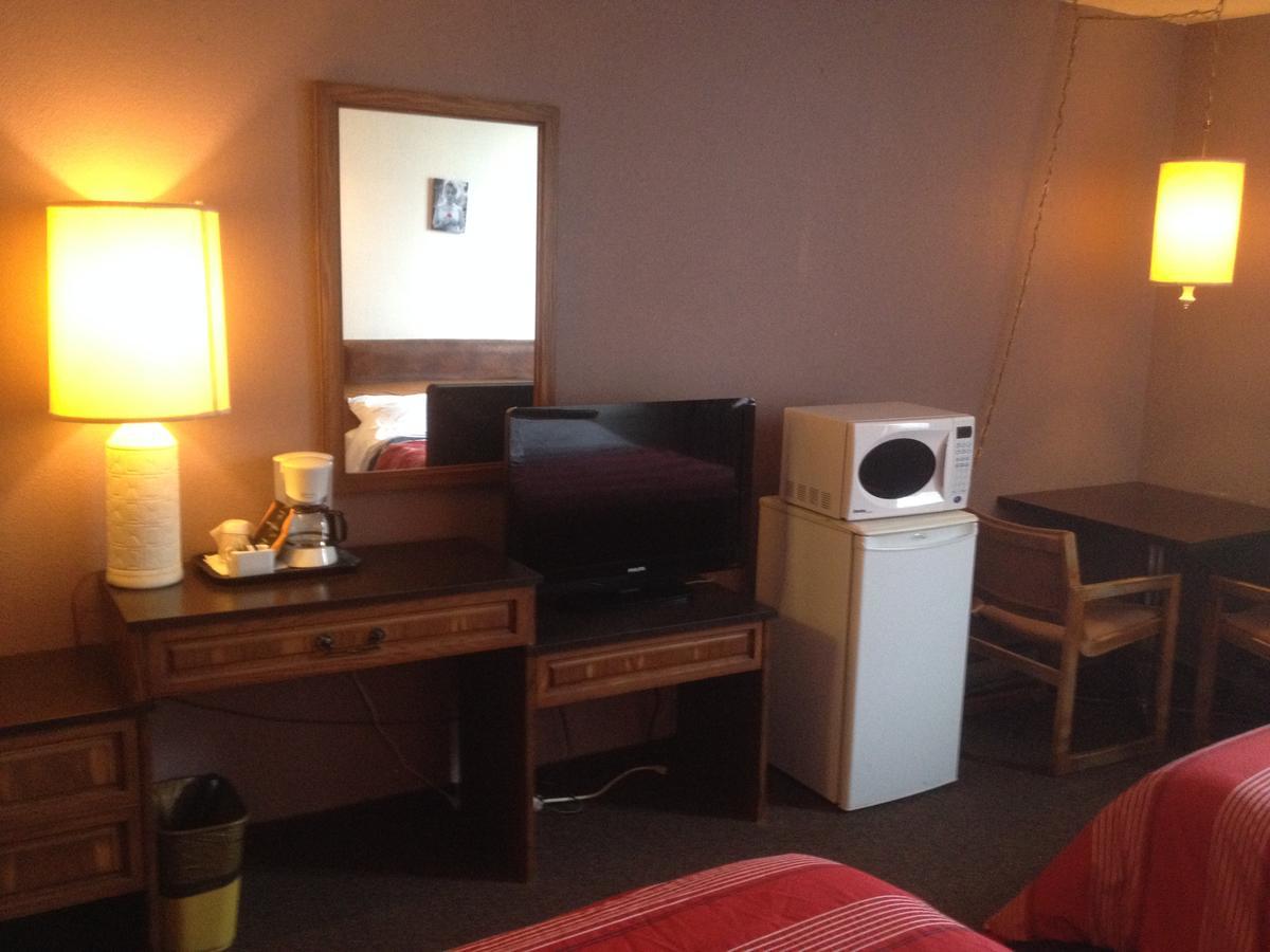 Classic Motor Inn Melville Экстерьер фото