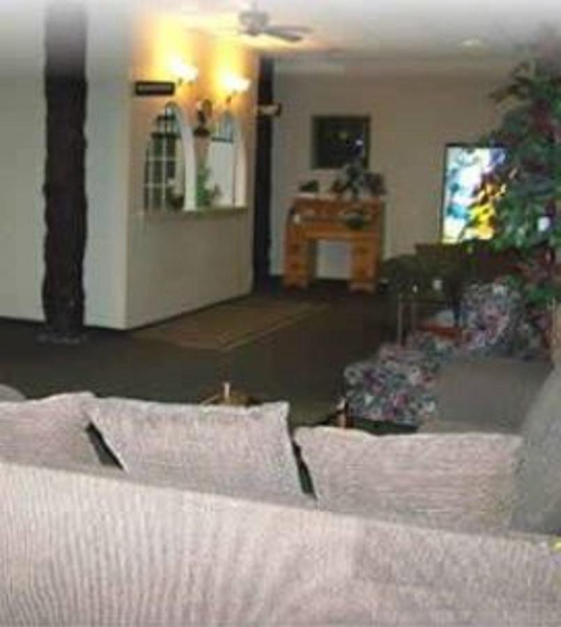 Classic Motor Inn Melville Экстерьер фото