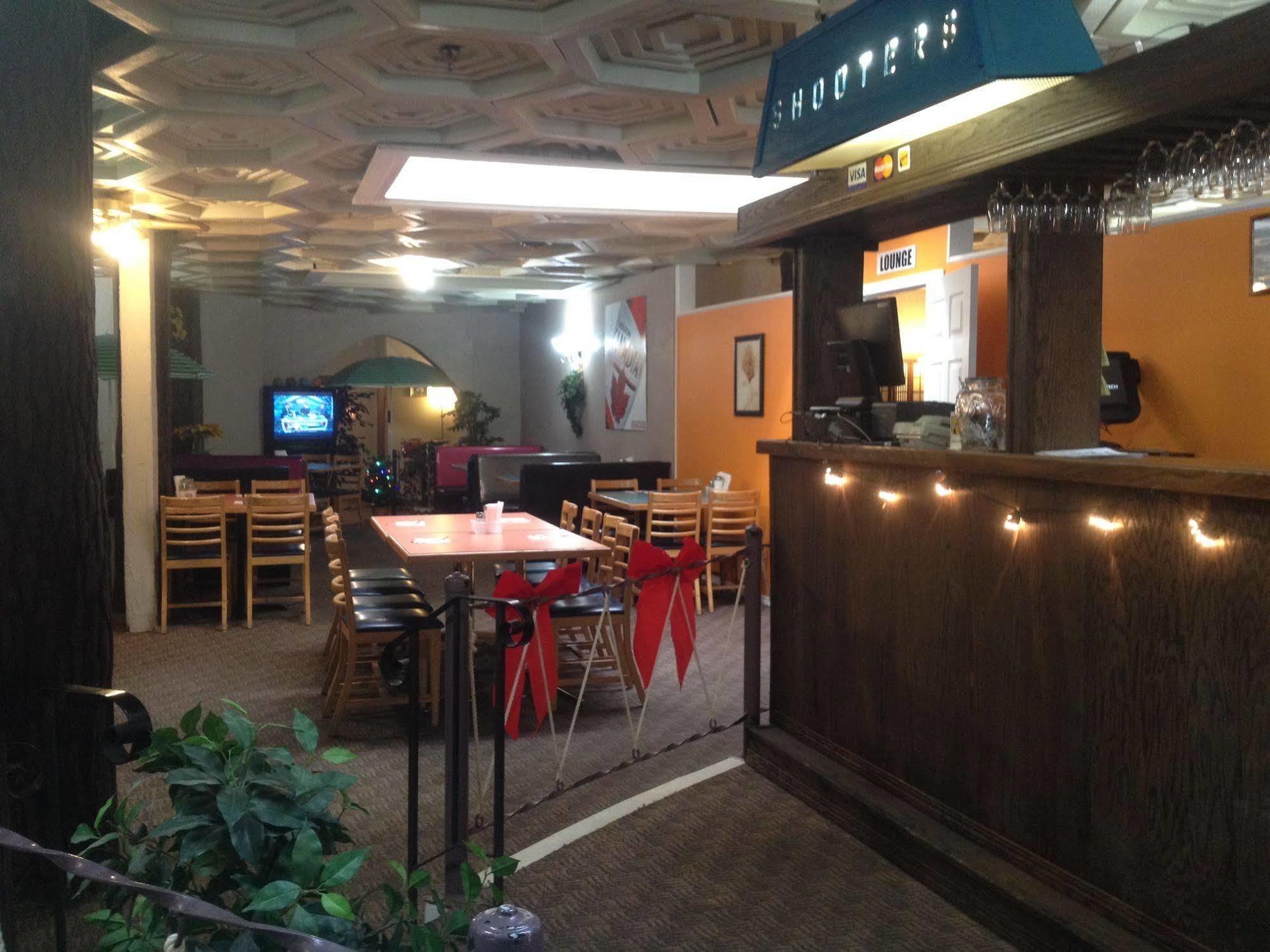 Classic Motor Inn Melville Экстерьер фото